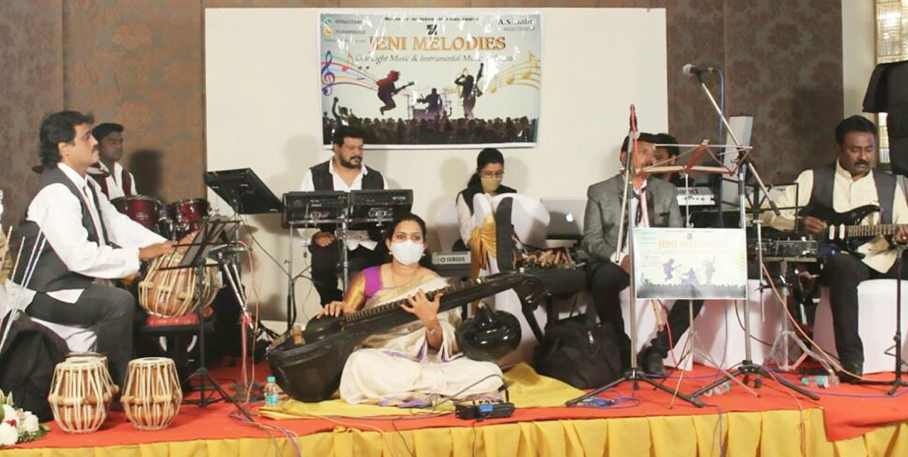 Jeni_Melodies_Violin_Instrumental_Music_Orchestra Guitar Artist_cine_light_music_in_Chennai_Tamilnadu